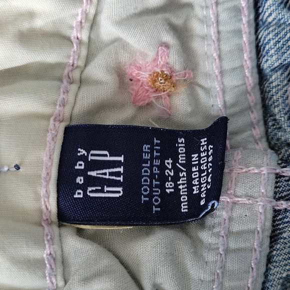 GAP Kids Blue Jeans with Floral Embroidery - Picture 3 of 4